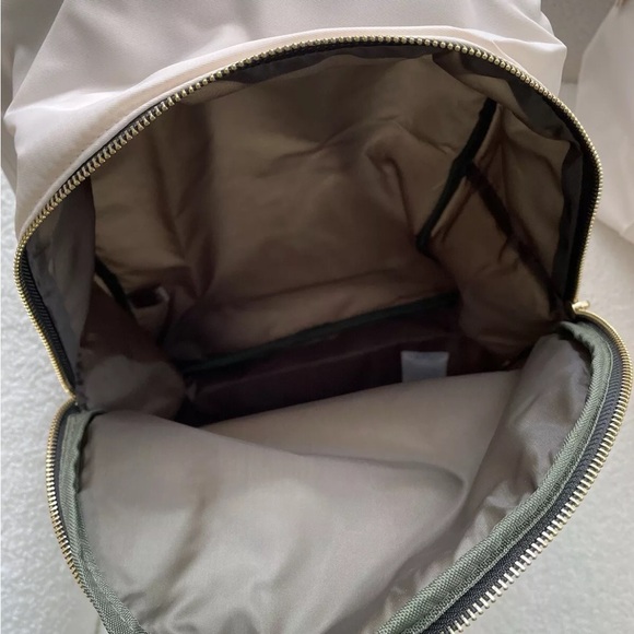 3 Jean Paul Bags ( BackPack Bag + Parfums Pouch + Travel Bag ) - Picture 7 of 16